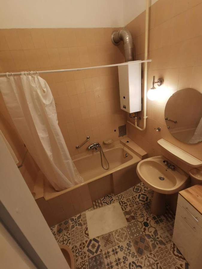 Antikvilla Apartman Szeged Buitenkant foto