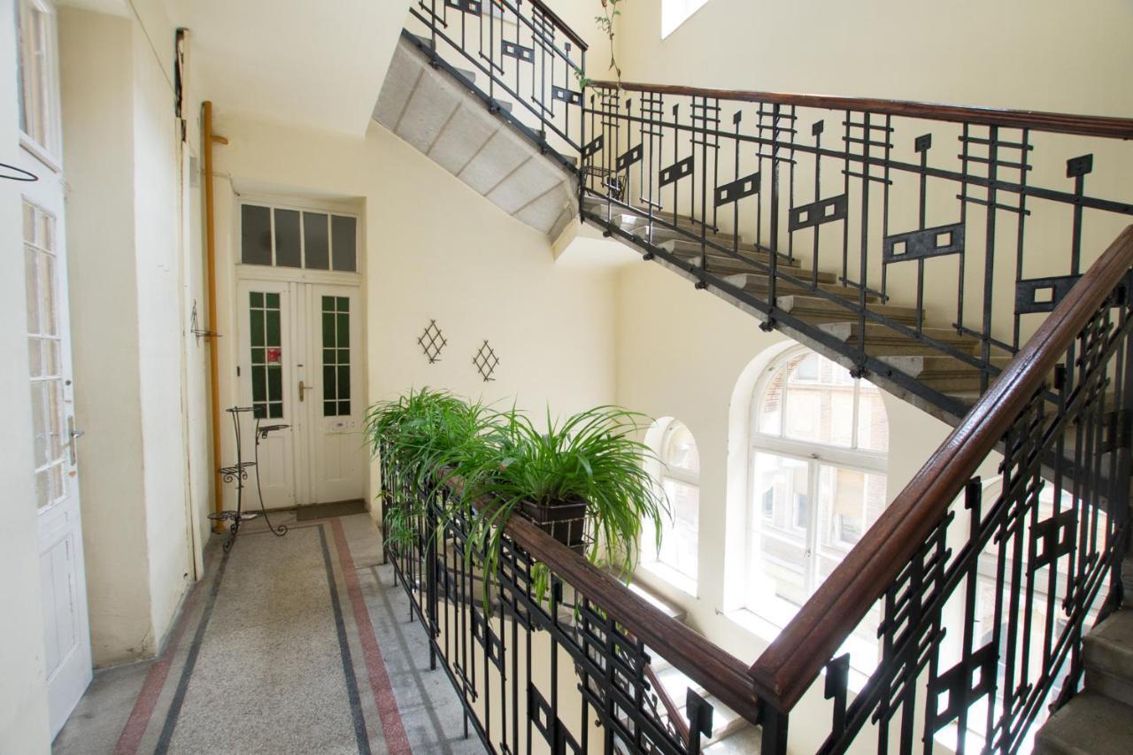 Antikvilla Apartman Szeged Buitenkant foto
